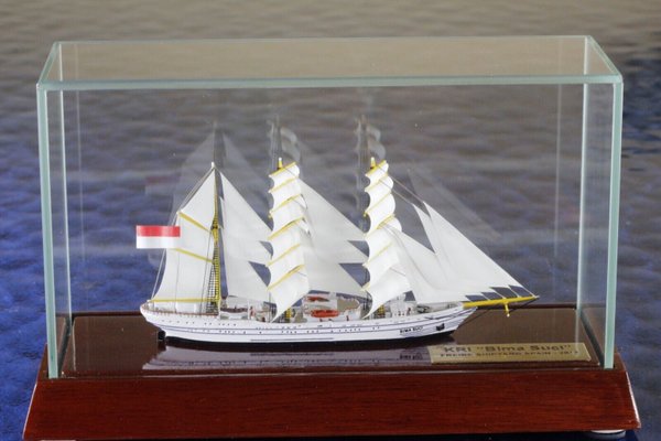 Bima Suci ,Classic Ship Collection CSG 1046V ,Maßstab 1:1250 , in Original Verpackung