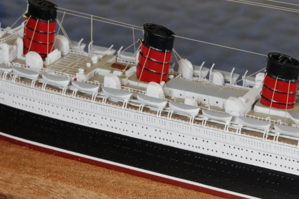 Queen Mary  ,Classic Ship Collection 2 ,Maßstab 1:1250 , in Original Verpackung