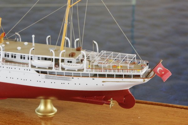 Savarona ,Classic Ship Collection 7005VR ,Maßstab 1:700 , in Original Verpackung